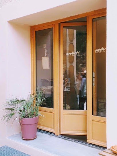 La Caravane Blanche, Boutique de Cadeaux à Saint-Quentin-la-Poterie