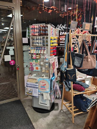 Créaromans - Collectif Des Créateurs Et Mercerie En Libre-Service, Boutique De Cadeaux à Romans-sur-Isère