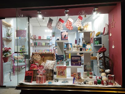 LA CHARIOLOTTE, Boutique de Cadeaux à Thiviers