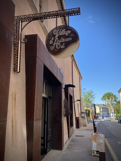 Village D'artisans D'art De Vallon Pont D'Arc., Boutique de Cadeaux à Vallon-Pont-d'Arc