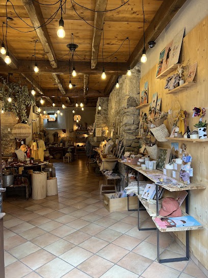 Alpéa Boutique De Cadeaux à Yvoire
